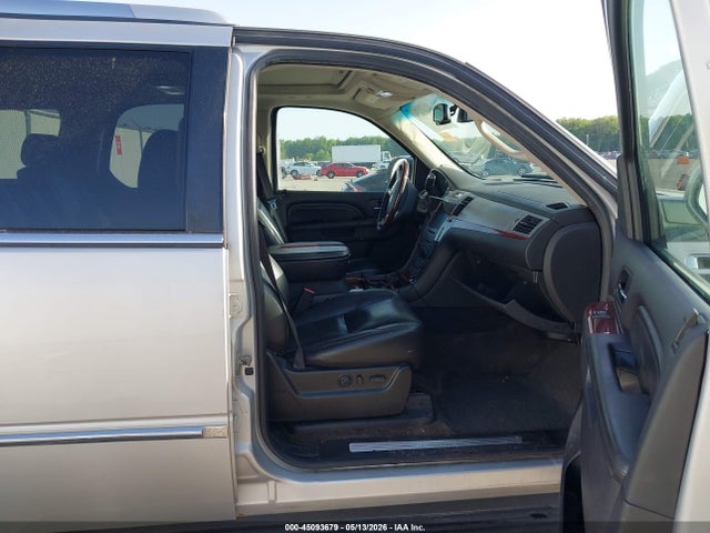 Aukcja sprzedaży 2010 Cadillac Escalade Luxury, vin: 1GYUKBEF5AR180751, numer aukcji: 45093679