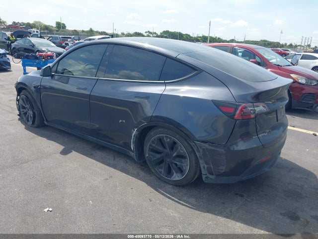 Tesla Model Y 2024 7SAYGDED5RF192793 Image 3