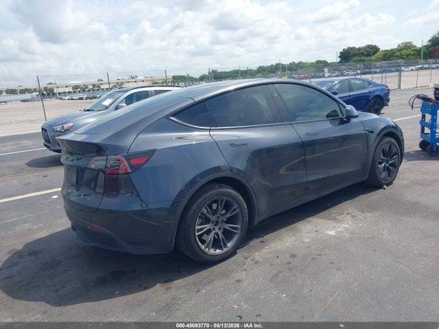 Tesla Model Y 2024 7SAYGDED5RF192793 Image 4