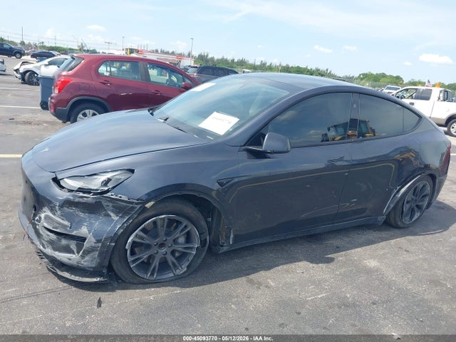 Tesla Model Y 2024 7SAYGDED5RF192793 Image 6