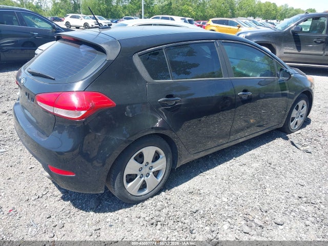 45093774 :رقم المزاد ، KNAFK5A89G5570322 vin ، 2016 Kia Forte Lx مزاد بيع