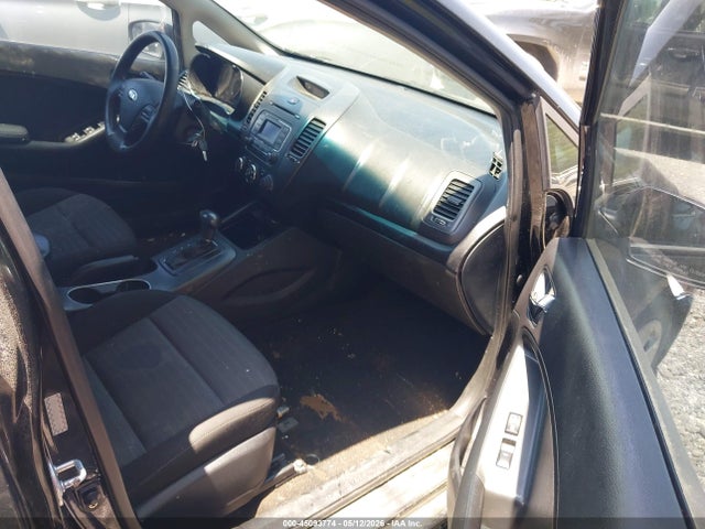 45093774 :رقم المزاد ، KNAFK5A89G5570322 vin ، 2016 Kia Forte Lx مزاد بيع