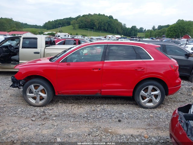 2020 Audi Q3 Premium Plus 45 Tfsi Quattro Tiptronic მანქანა იყიდება აუქციონზე, vin: WA1BECF38L1106931, აუქციონის ნომერი: 45093821