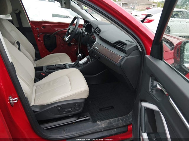 2020 Audi Q3 Premium Plus 45 Tfsi Quattro Tiptronic მანქანა იყიდება აუქციონზე, vin: WA1BECF38L1106931, აუქციონის ნომერი: 45093821