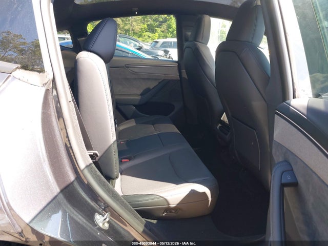 Auction sale of the 2026 Tesla Model Y, vin: 7SAYGDEE8TF581184, lot number: 45093844