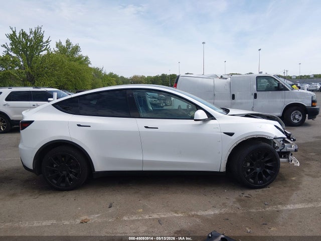 Продажа на аукционе авто 2021 Tesla Model Y Long Range Dual Motor All-wheel Drive, vin: 5YJYGDEE6MF286227, номер лота: 45093914