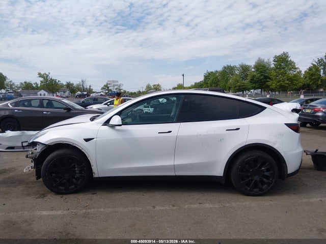 Продажа на аукционе авто 2021 Tesla Model Y Long Range Dual Motor All-wheel Drive, vin: 5YJYGDEE6MF286227, номер лота: 45093914