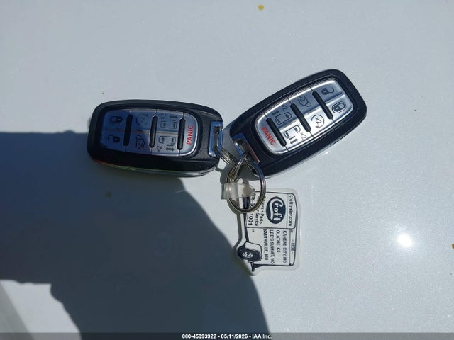 Продажа на аукционе авто 2018 Chrysler Pacifica Limited, vin: 2C4RC1GG6JR117449, номер лота: 45093922