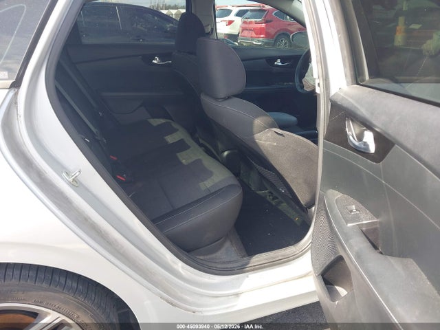 45093940 :رقم المزاد ، 3KPF34AD1KE026532 vin ، 2019 Kia Forte S مزاد بيع