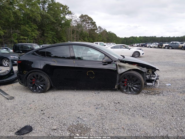 Продажа на аукционе авто 2023 Tesla Model Y Performance Dual Motor All-wheel Drive, vin: 7SAYGDEF3PF825404, номер лота: 45093965