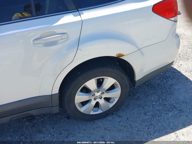2011 Subaru Outback 2.5i Premium მანქანა იყიდება აუქციონზე, vin: 4S4BRCBC2B3316374, აუქციონის ნომერი: 45094013