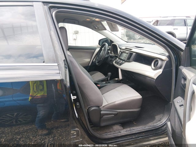 Toyota RAV4 LE 2015 2T3ZFREV1FW156115 Image 5