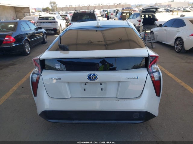 Toyota Prius Two 2016 JTDKBRFU8G3008275 Image 16