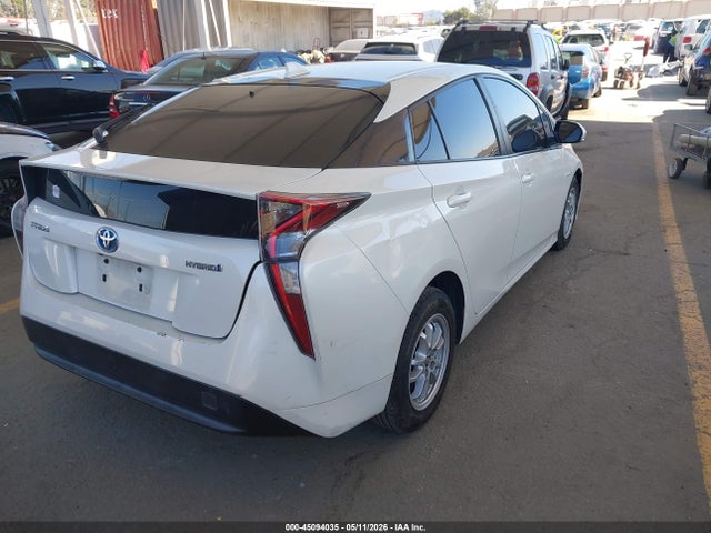 Toyota Prius Two 2016 JTDKBRFU8G3008275 Image 4
