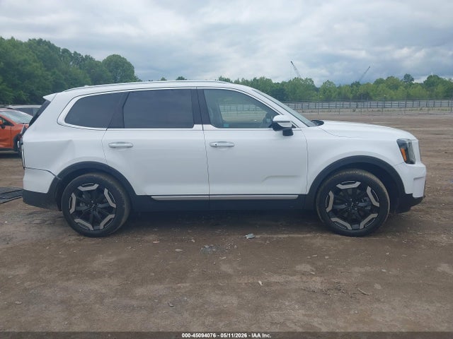 Продажа на аукционе авто 2024 Kia Telluride S, vin: 5XYP64GC3RG507339, номер лота: 45094076