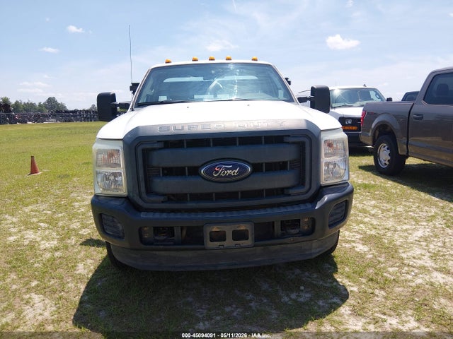 Ford F-350 Chassis Xl 2015 1FDRF3H68FED30816 Image 16