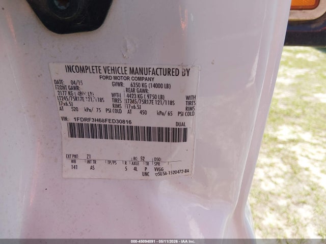 Ford F-350 Chassis Xl 2015 1FDRF3H68FED30816 Image 9
