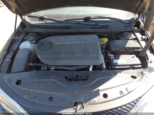 2015 Chrysler 200 C მანქანა იყიდება აუქციონზე, vin: 1C3CCCEGXFN673759, აუქციონის ნომერი: 45094092