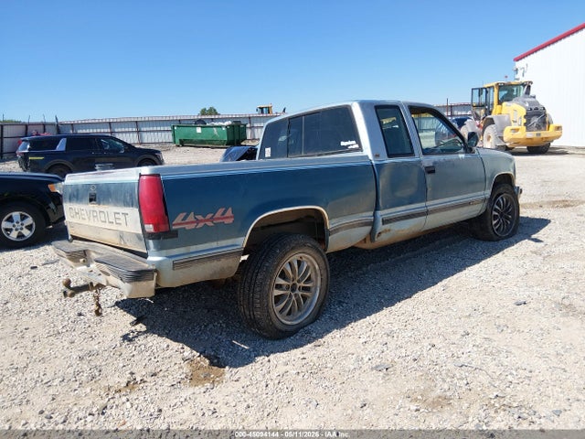 Auction sale of the 1992 Chevrolet Gmt-400 K2500, vin: 2GCFK29K4N1235582, lot number: 45094144