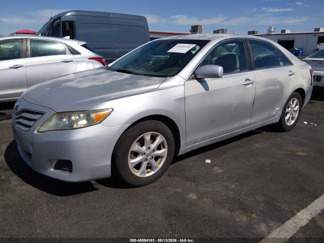 45094183 :رقم المزاد ، 4T1BF3EK1BU770136 vin ، 2011 Toyota Camry Le مزاد بيع