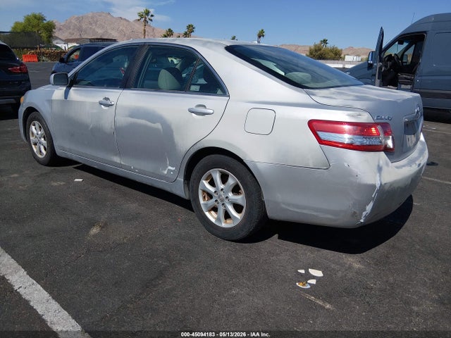 45094183 :رقم المزاد ، 4T1BF3EK1BU770136 vin ، 2011 Toyota Camry Le مزاد بيع