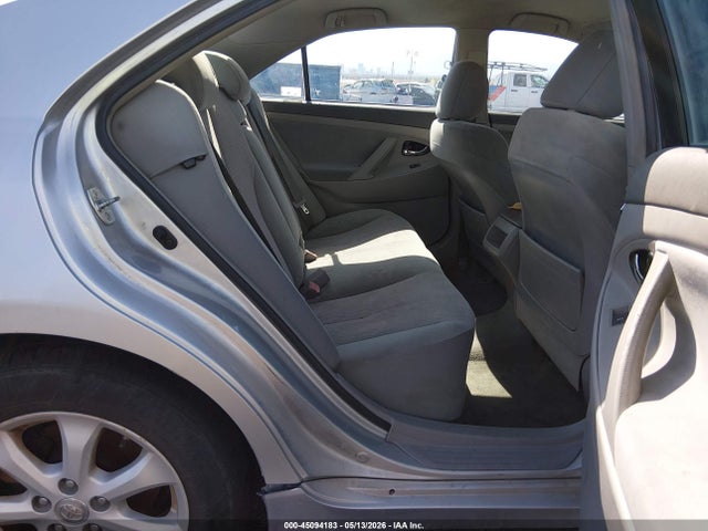 45094183 :رقم المزاد ، 4T1BF3EK1BU770136 vin ، 2011 Toyota Camry Le مزاد بيع
