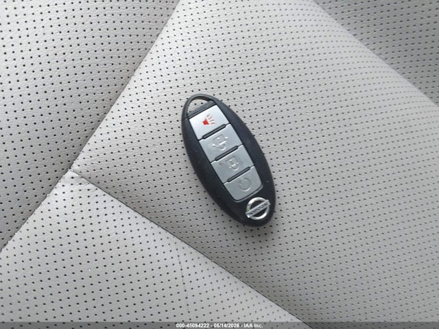 45094222 :رقم المزاد ، JN1BJ1CP6HW008703 vin ، 2017 Nissan Rogue Sport Sl مزاد بيع