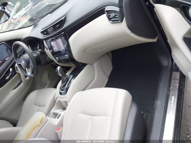 45094222 :رقم المزاد ، JN1BJ1CP6HW008703 vin ، 2017 Nissan Rogue Sport Sl مزاد بيع