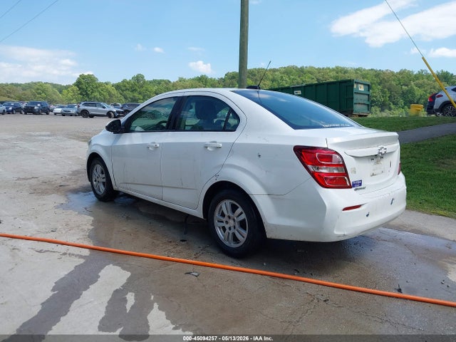 45094257 :رقم المزاد ، 1G1JB5SHXJ4137562 vin ، 2018 Chevrolet Sonic Ls Auto مزاد بيع