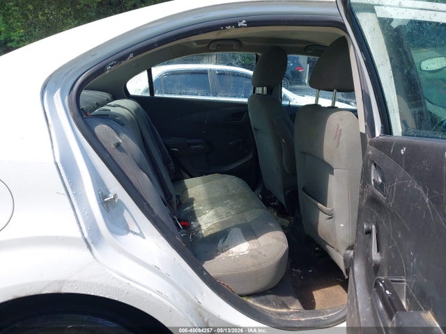 45094257 :رقم المزاد ، 1G1JB5SHXJ4137562 vin ، 2018 Chevrolet Sonic Ls Auto مزاد بيع