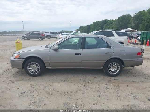 2001 Toyota Camry Le V6 მანქანა იყიდება აუქციონზე, vin: 4T1BF22K51U122764, აუქციონის ნომერი: 45094263