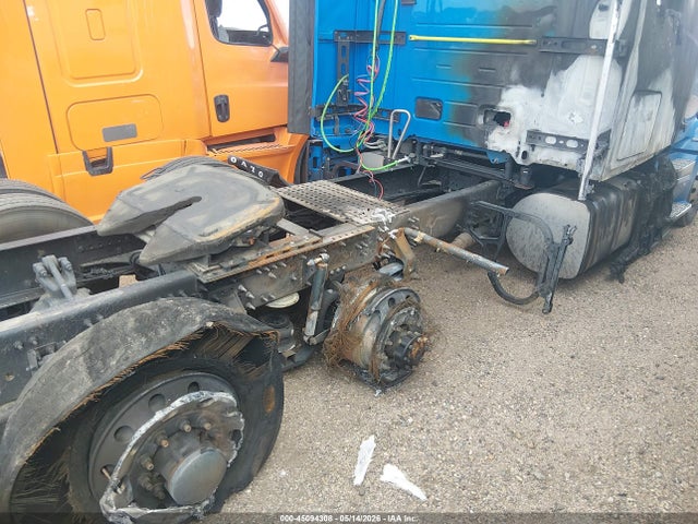 Продажа на аукционе авто 2026 Volvo New Vnl, vin: 4V4BC9EH1TN698326, номер лота: 45094308