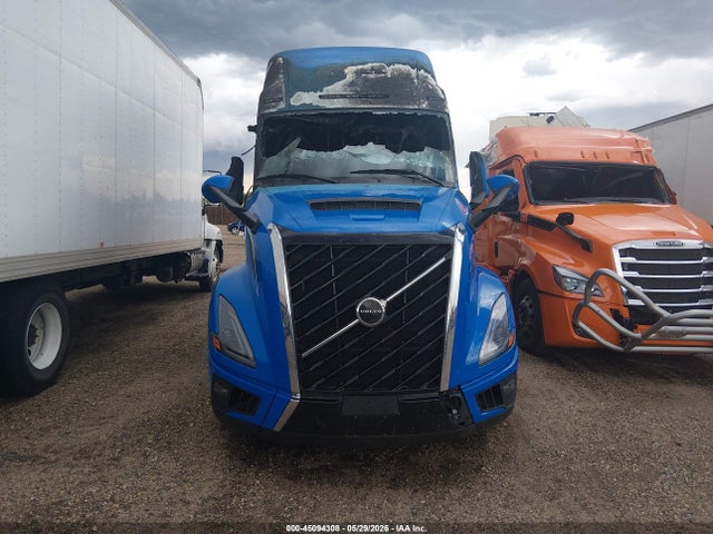 Продажа на аукционе авто 2026 Volvo New Vnl, vin: 4V4BC9EH1TN698326, номер лота: 45094308