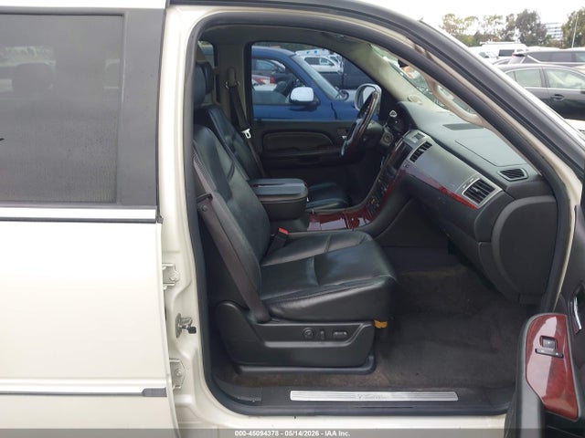 2009 Cadillac Escalade Standard მანქანა იყიდება აუქციონზე, vin: 1GYFC23219R224276, აუქციონის ნომერი: 45094378