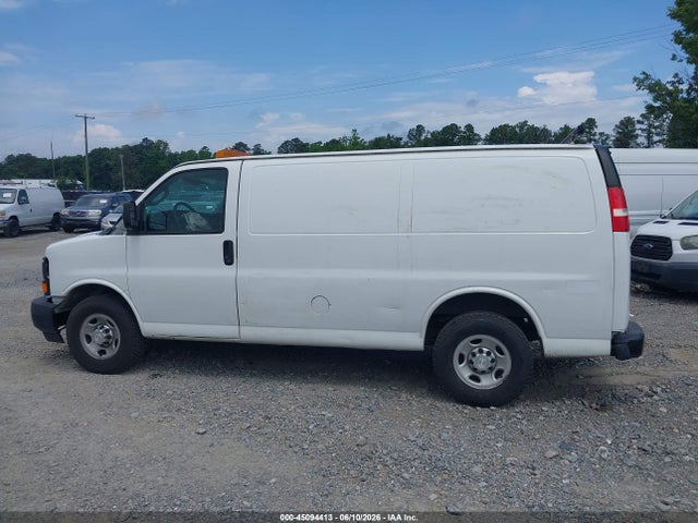 Chevrolet Express 2500 Work Van 2017 1GCWGAFF2H1139074 Image 14