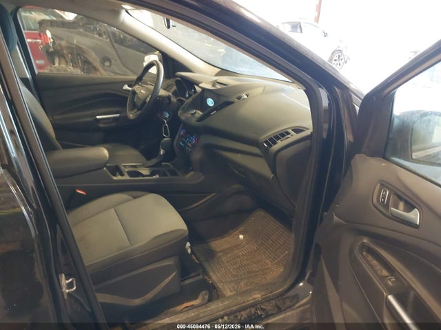Продаж на аукціоні авто 2017 Ford Escape Se, vin: 1FMCU9GD1HUE40761, номер лоту: 45094476