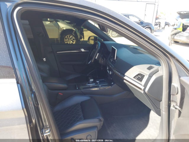 45094478 :رقم المزاد ، WA1C4AFY9J2008618 vin ، 2018 Audi Sq5 3.0t Premium Plus مزاد بيع