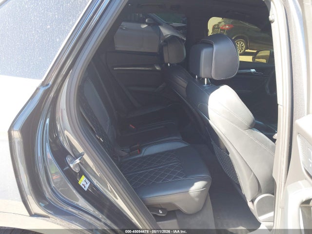 45094478 :رقم المزاد ، WA1C4AFY9J2008618 vin ، 2018 Audi Sq5 3.0t Premium Plus مزاد بيع