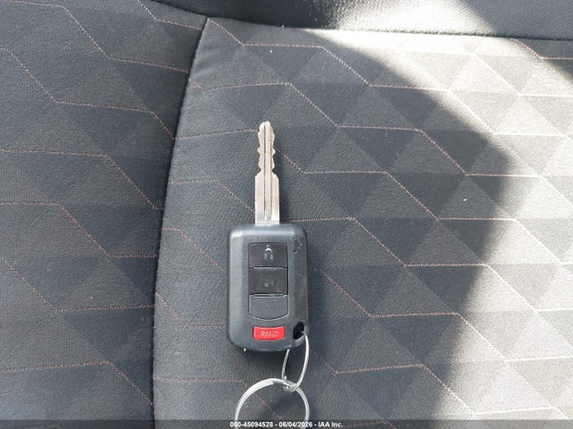 ML32AUHJ3MH005813 Mitsubishi Mirage Carbonite Edition/es/le