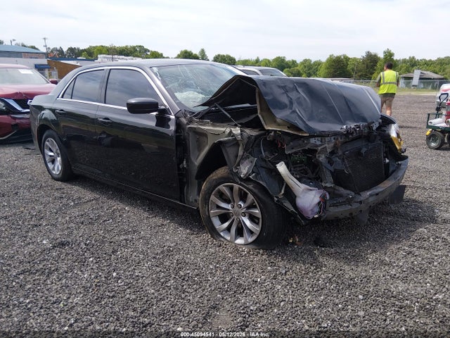45094541 :رقم المزاد ، 2C3CCAAG8FH841966 vin ، 2015 Chrysler 300 Limited مزاد بيع