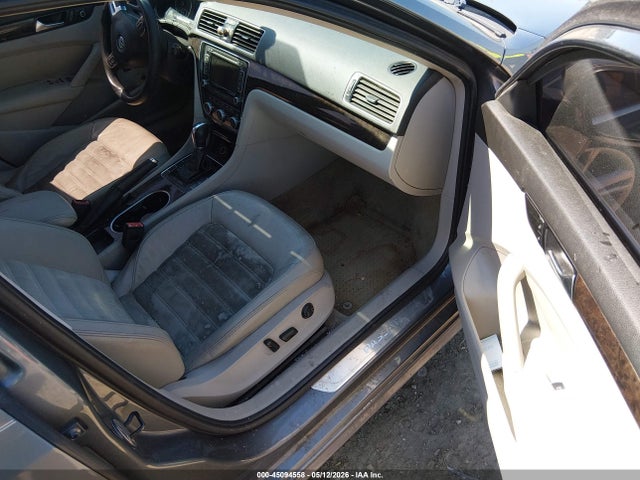 45094558 :رقم المزاد ، 1VWCM7A32EC003746 vin ، 2014 Volkswagen Passat 3.6l V6 Sel Premium مزاد بيع