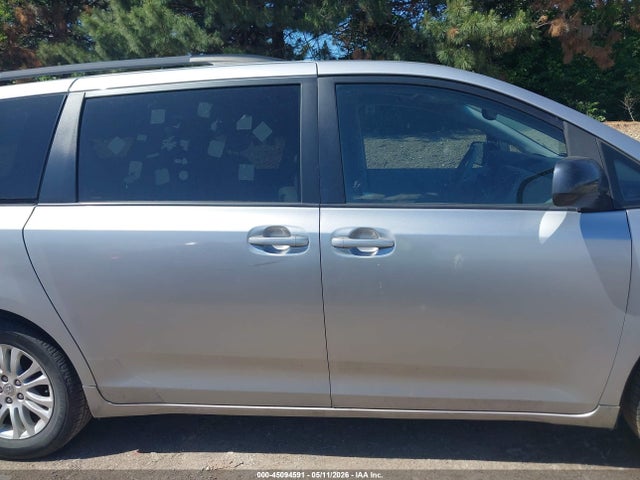 2012 Toyota Sienna Xle V6 8 Passenger მანქანა იყიდება აუქციონზე, vin: 5TDYK3DC6CS225687, აუქციონის ნომერი: 45094591