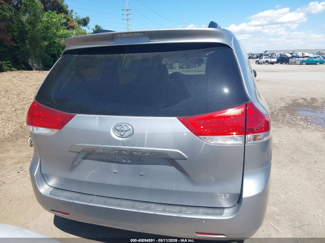 2012 Toyota Sienna Xle V6 8 Passenger მანქანა იყიდება აუქციონზე, vin: 5TDYK3DC6CS225687, აუქციონის ნომერი: 45094591