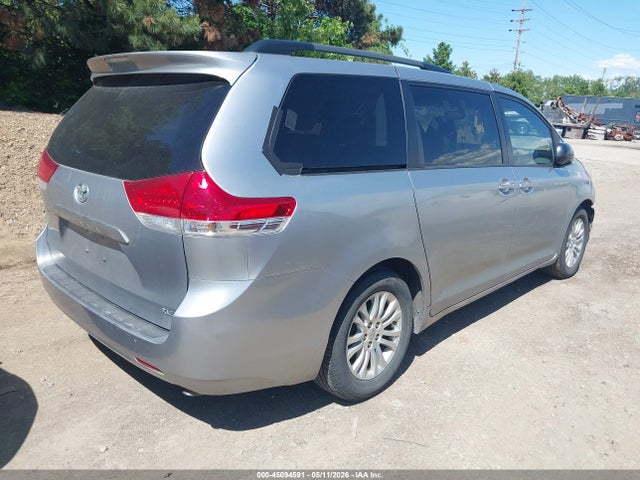 2012 Toyota Sienna Xle V6 8 Passenger მანქანა იყიდება აუქციონზე, vin: 5TDYK3DC6CS225687, აუქციონის ნომერი: 45094591