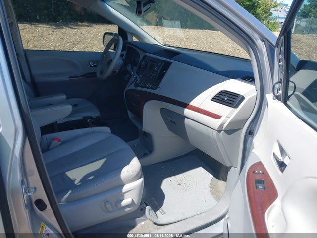 2012 Toyota Sienna Xle V6 8 Passenger მანქანა იყიდება აუქციონზე, vin: 5TDYK3DC6CS225687, აუქციონის ნომერი: 45094591