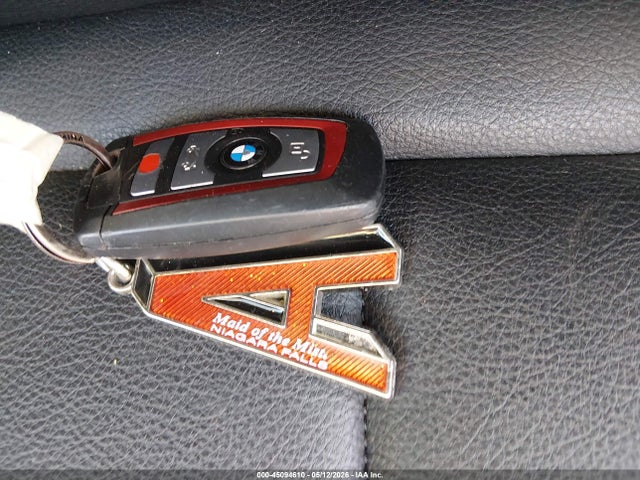 2017 Bmw 330i Xdrive მანქანა იყიდება აუქციონზე, vin: WBA8D9G53HNU60777, აუქციონის ნომერი: 45094610