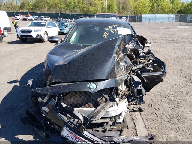 2017 Bmw 330i Xdrive მანქანა იყიდება აუქციონზე, vin: WBA8D9G53HNU60777, აუქციონის ნომერი: 45094610