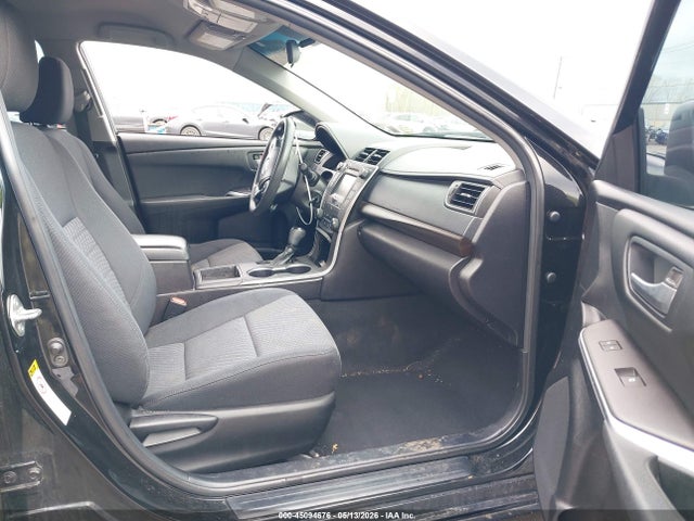45094676 :رقم المزاد ، 4T4BF1FK9FR507827 vin ، 2015 Toyota Camry Le مزاد بيع