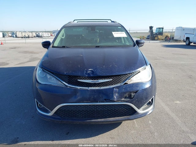 2017 Chrysler Pacifica Touring-l Plus მანქანა იყიდება აუქციონზე, vin: 2C4RC1EG4HR785666, აუქციონის ნომერი: 45094804