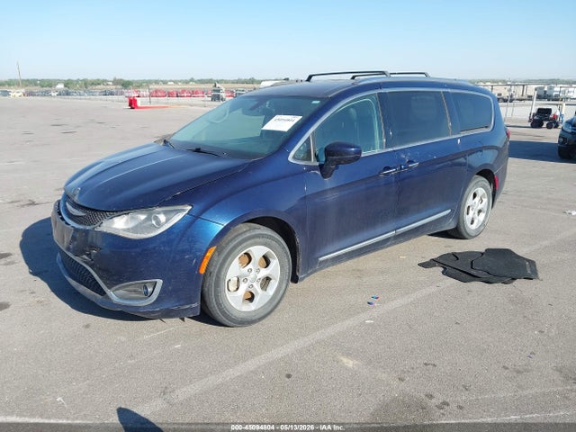 2017 Chrysler Pacifica Touring-l Plus მანქანა იყიდება აუქციონზე, vin: 2C4RC1EG4HR785666, აუქციონის ნომერი: 45094804